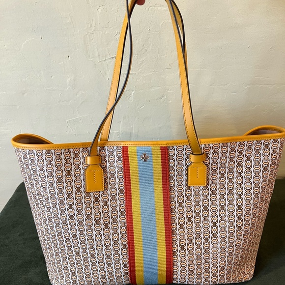 Tory Burch Large Gemini Link Tote - Picture 2 of 5